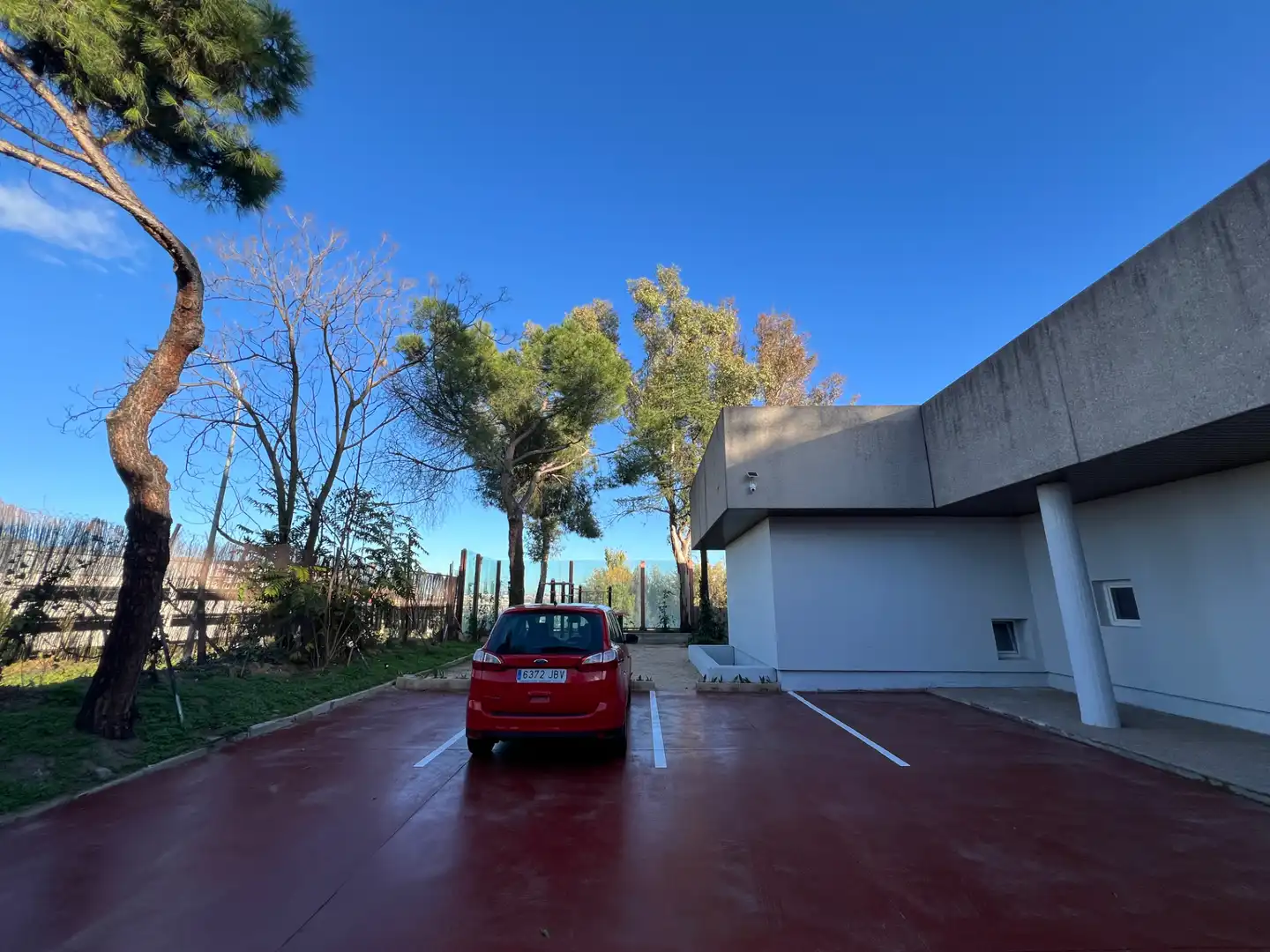 Parking of Houses for share in Madrid  with Air Conditioner, Heating and Private garden