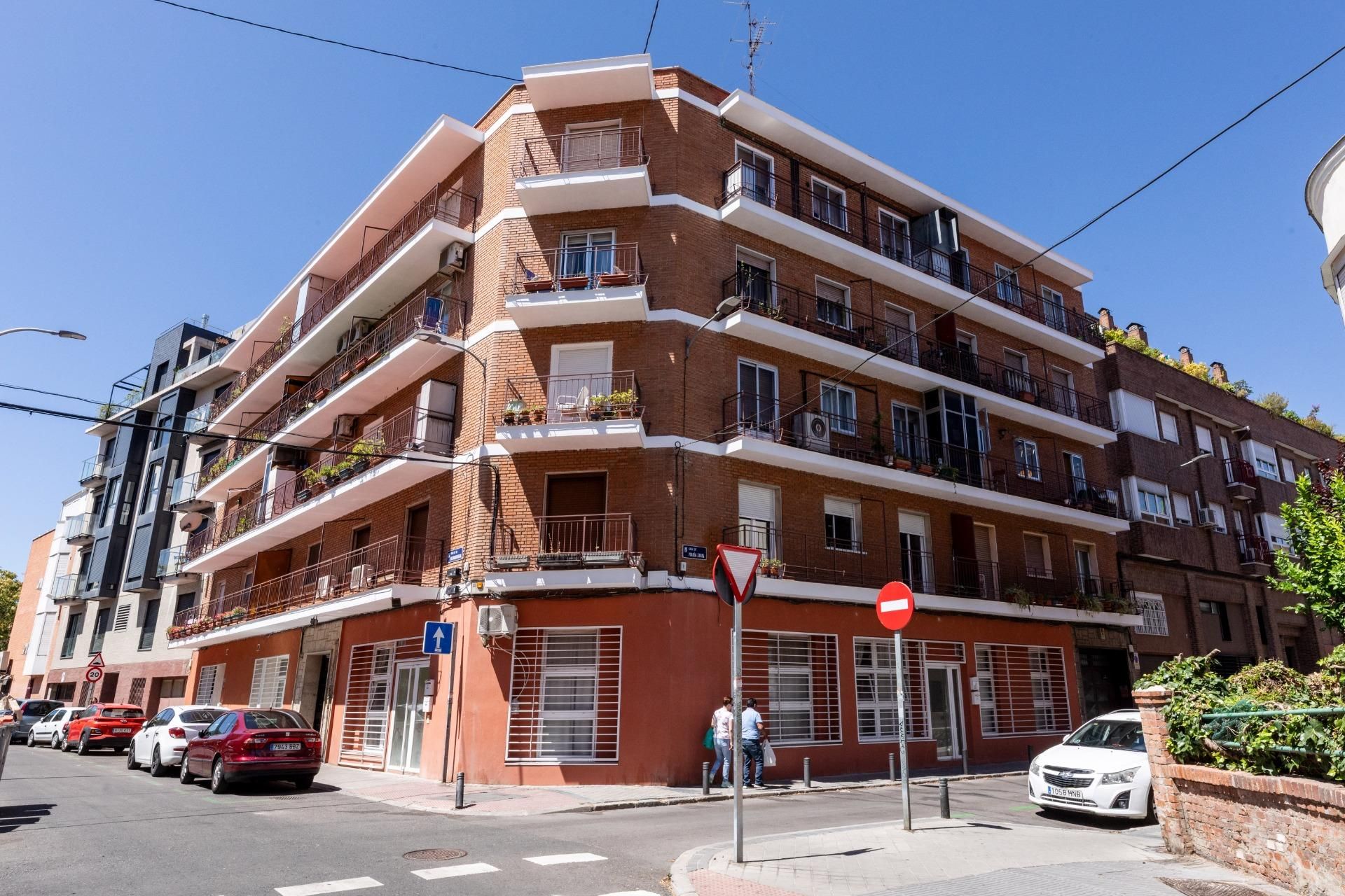 Vista exterior de Piso en venta en  Madrid Capital con Calefacción, Terraza y Balcón