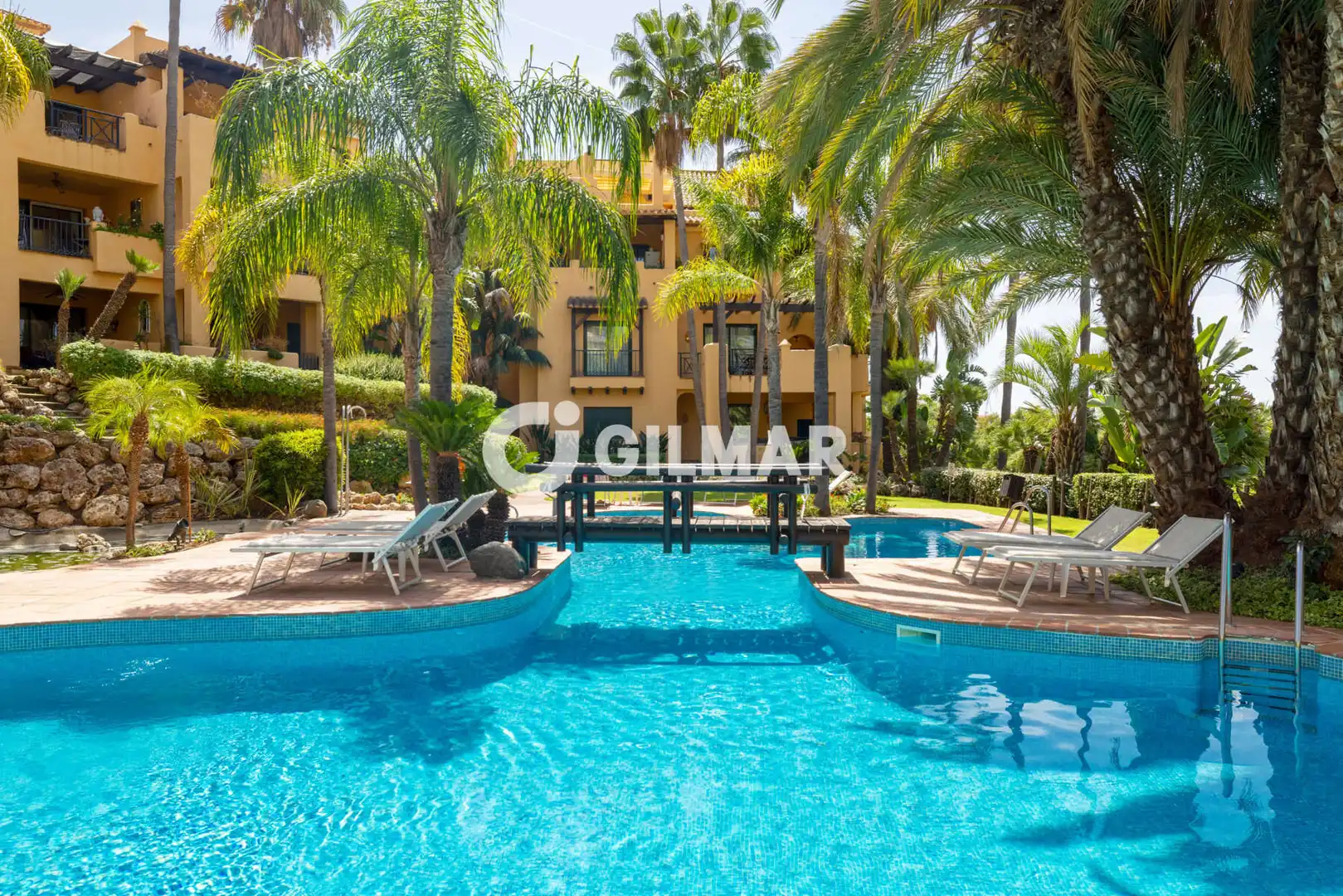 Jardí de Dúplex en venda en Estepona amb Calefacció, Jardí privat i Traster