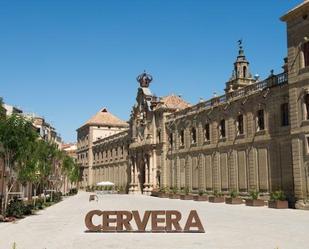 Vista exterior de Edifici en venda en Cervera