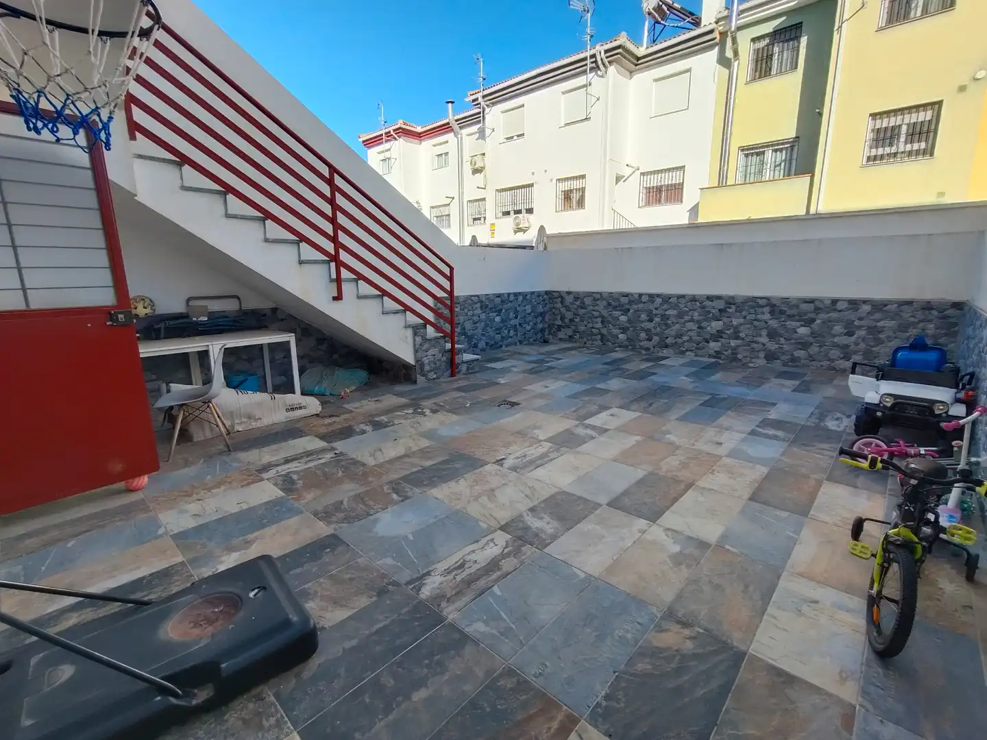 Terrassa de Casa adosada en venda en Vegas del Genil amb Aire condicionat, Calefacció i Moblat