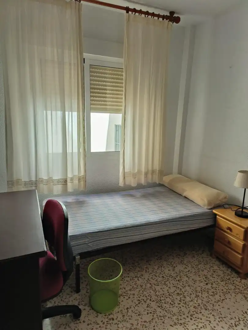 Bedroom of Flat for rent in Granada