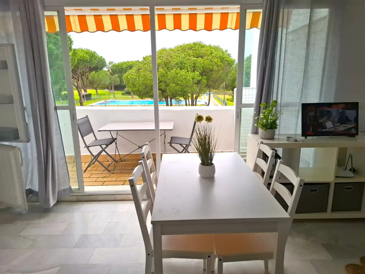Terrasse von Wohnungen zur Miete in Chiclana de la Frontera mit Klimaanlage, Heizung und Terrasse
