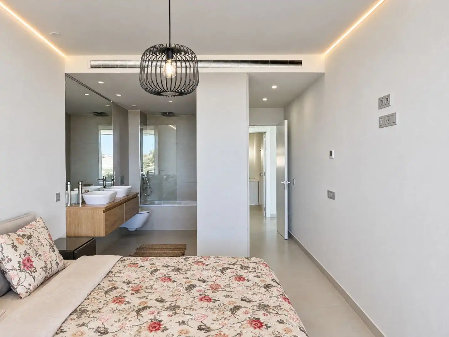 Bathroom of Flat for sale in Fuengirola  with Terrace