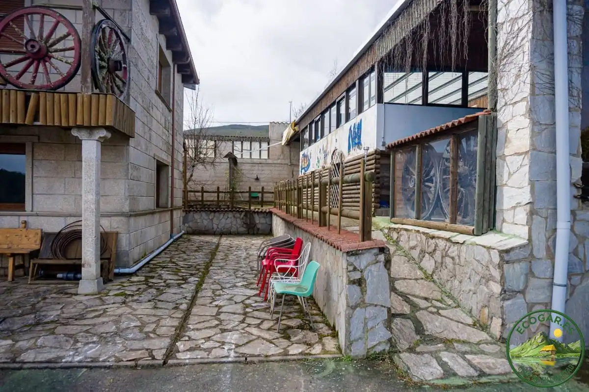 Vista exterior de Casa o chalet en venta en Villagatón con Aire acondicionado, Calefacción y Jardín privado
