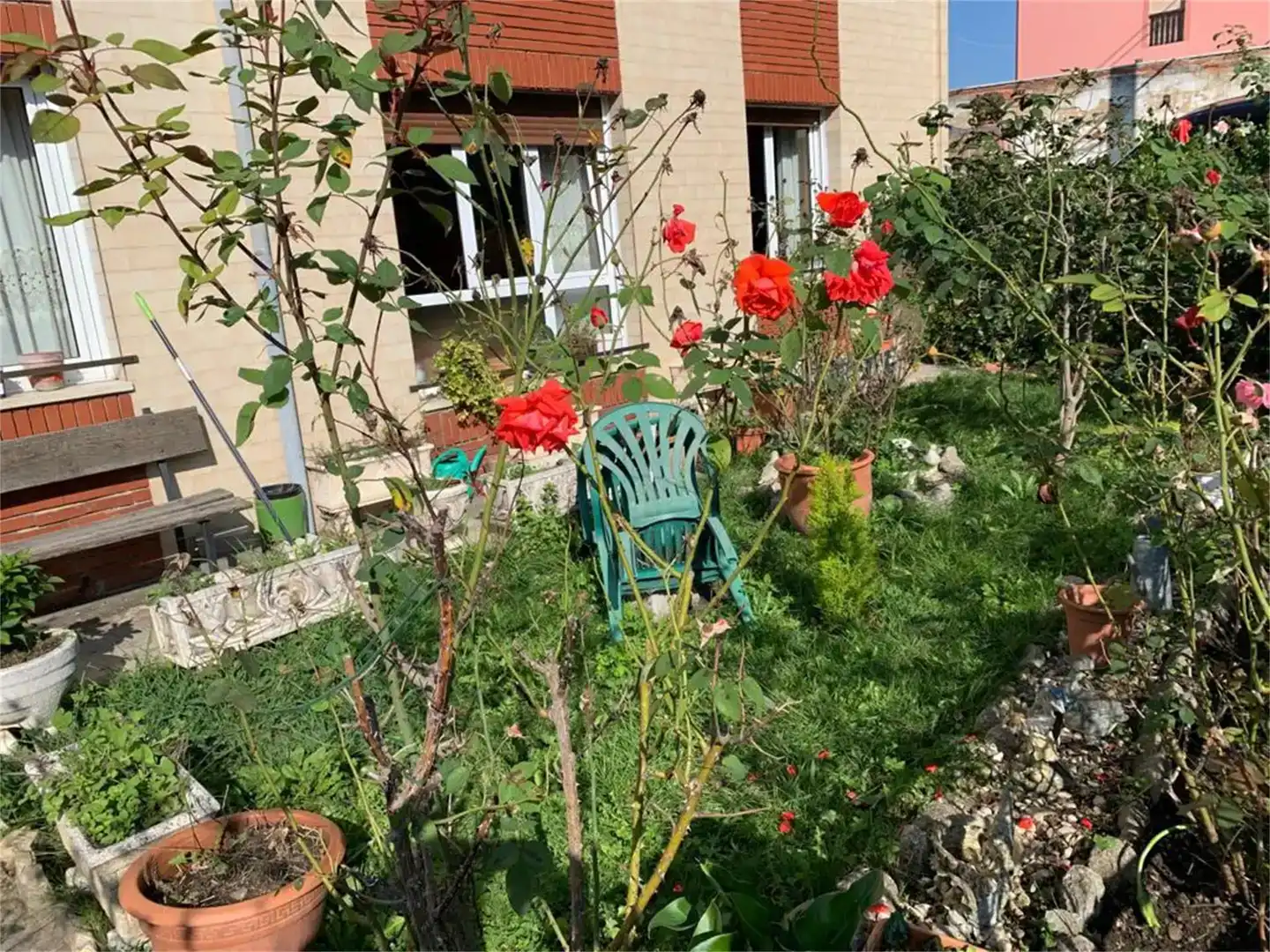 Jardín de Planta baja en venta en Lena con Jardín privado, Trastero y Amueblado