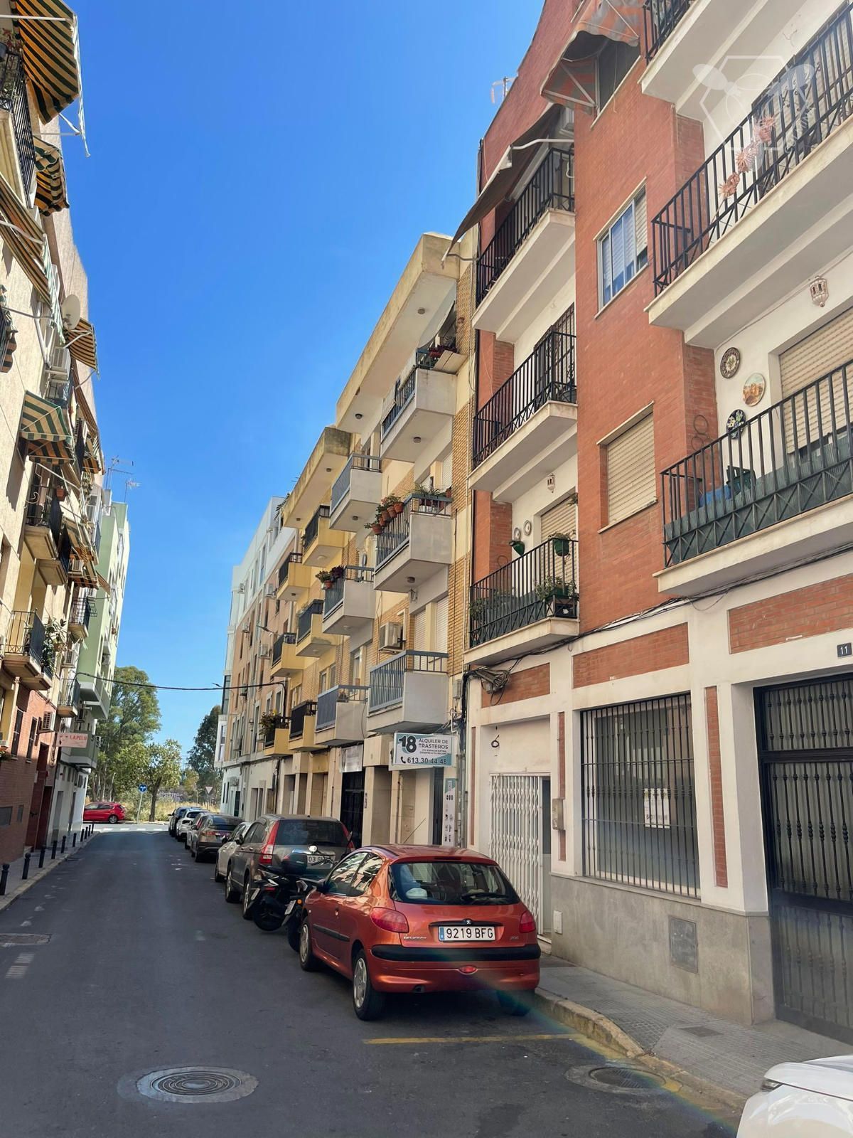 Vista exterior de Local en venda en  Huelva Capital