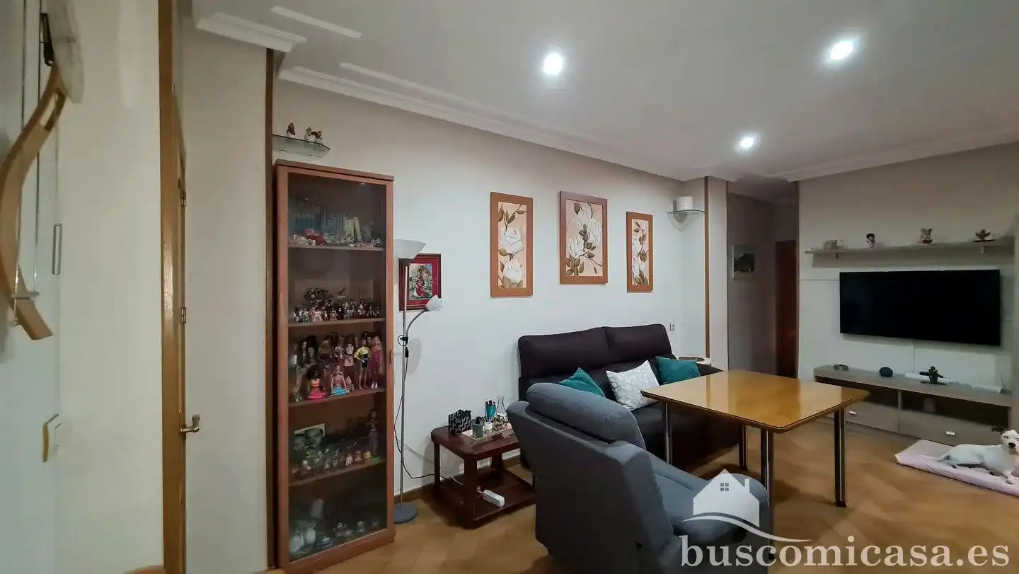 Sala de estar de Planta baja en venta en Linares con Aire acondicionado