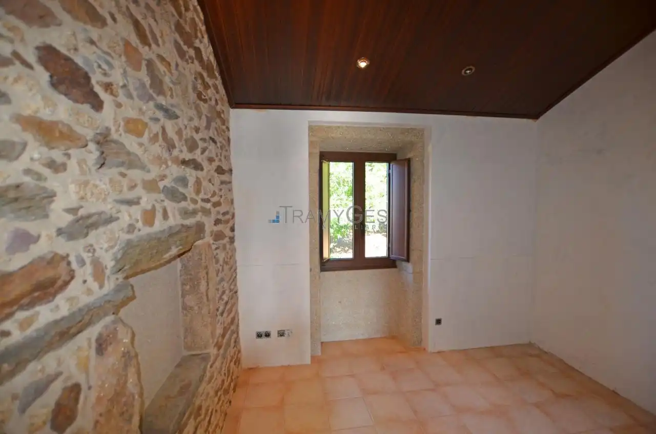 Finca rústica en venta en O Rosal   con Calefacción, Jardín privado y Terraza