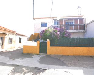 Vista exterior de Finca rústica en venda en Arapiles amb Terrassa