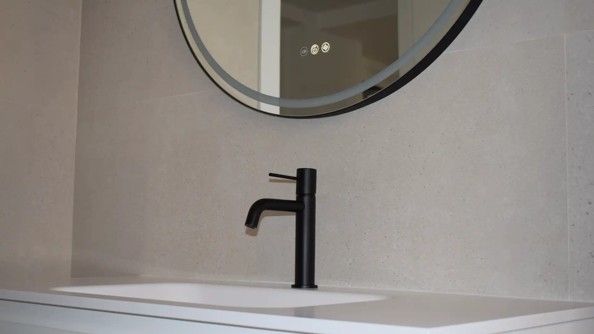 Badezimmer von Wohnung zum Verkauf in Reus mit Klimaanlage und Heizung