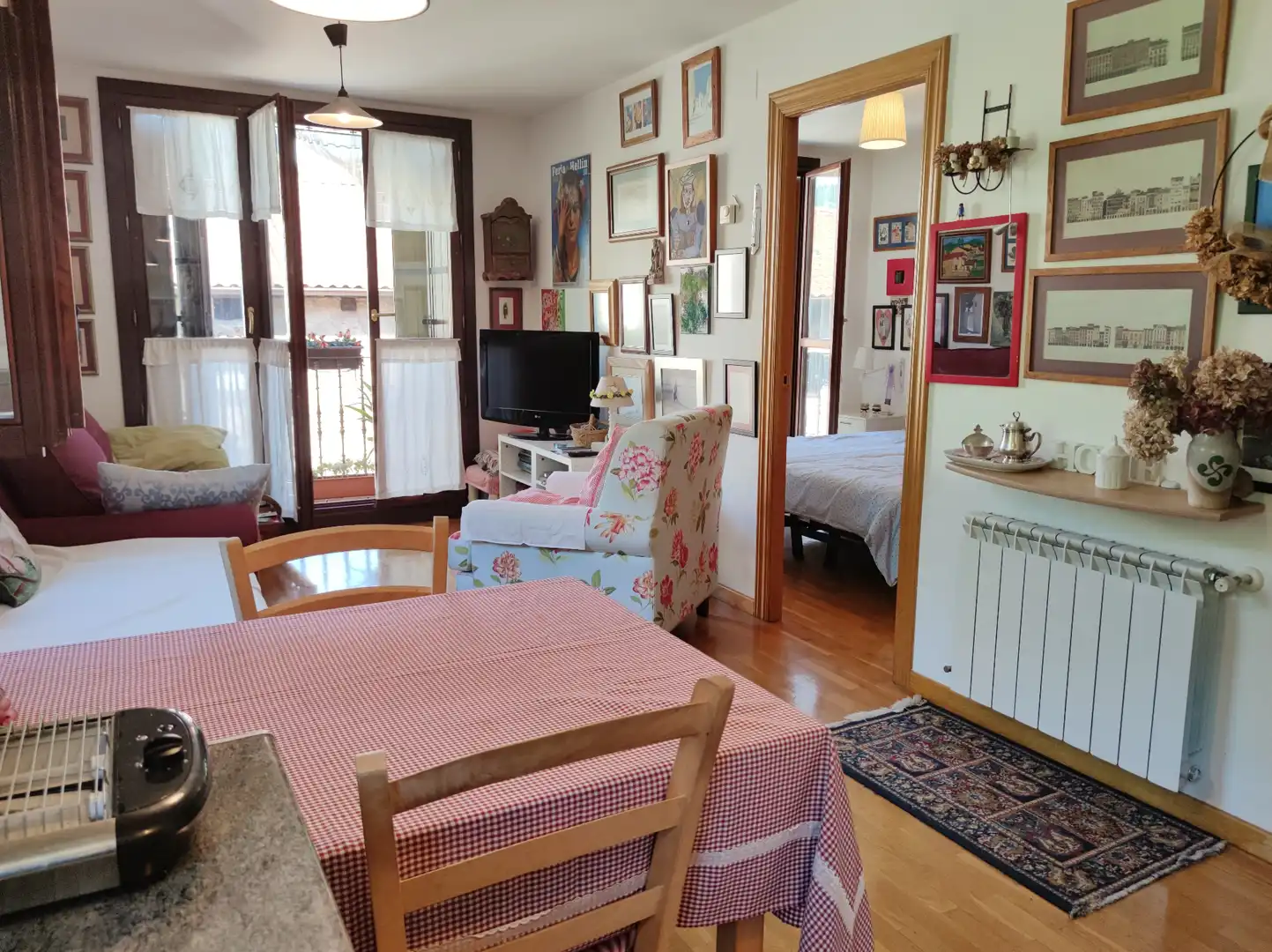 Sala de estar de Apartamento en venta en Ezcaray con Calefacción, Amueblado y Balcón