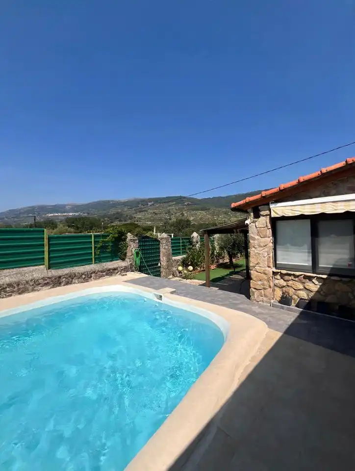 Piscina de Finca rústica en venta en Cabrero con Jardín privado y Piscina