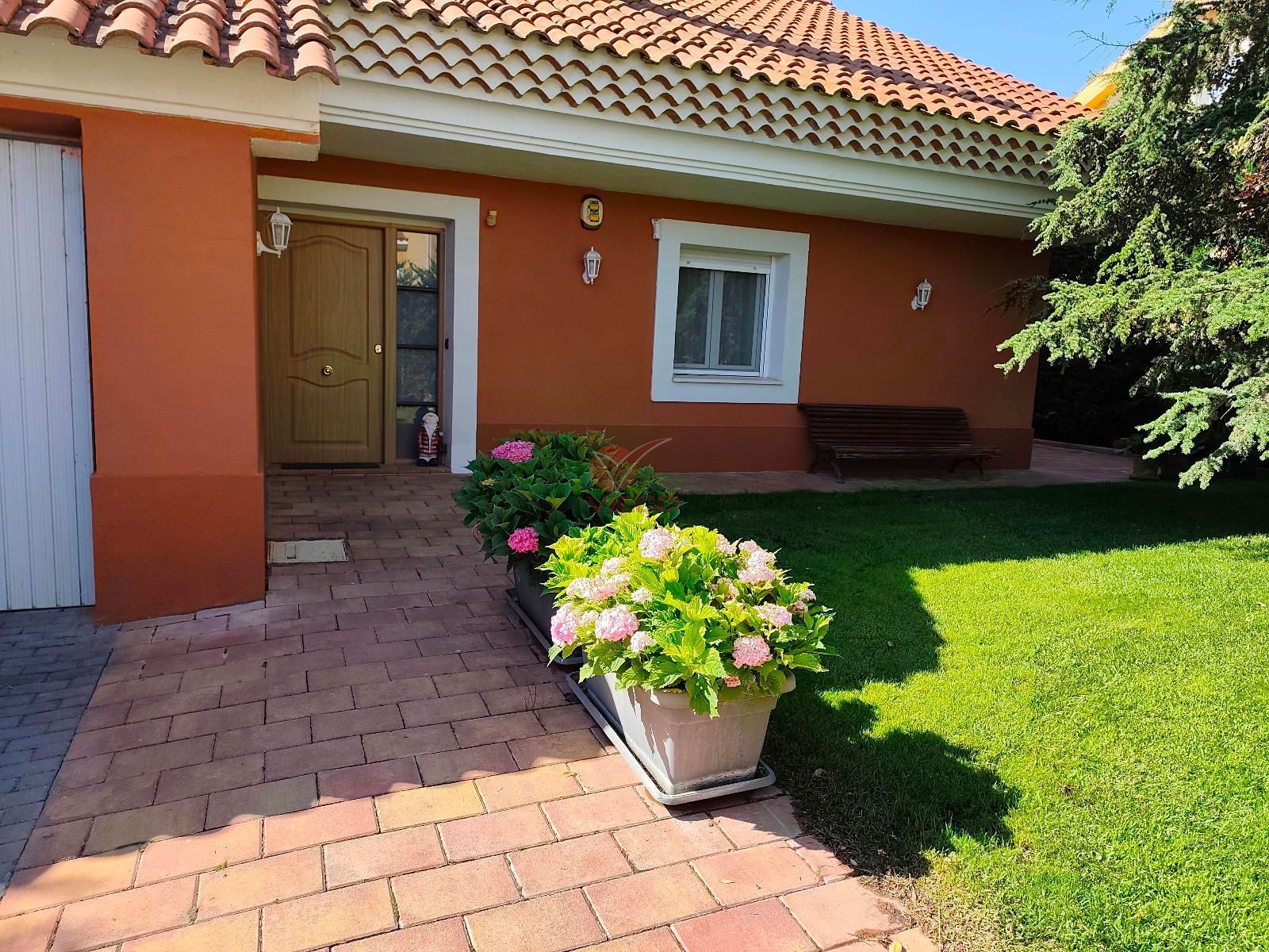 Garden of House or chalet for sale in Chillarón de Cuenca  with Air Conditioner, Heating and Private garden