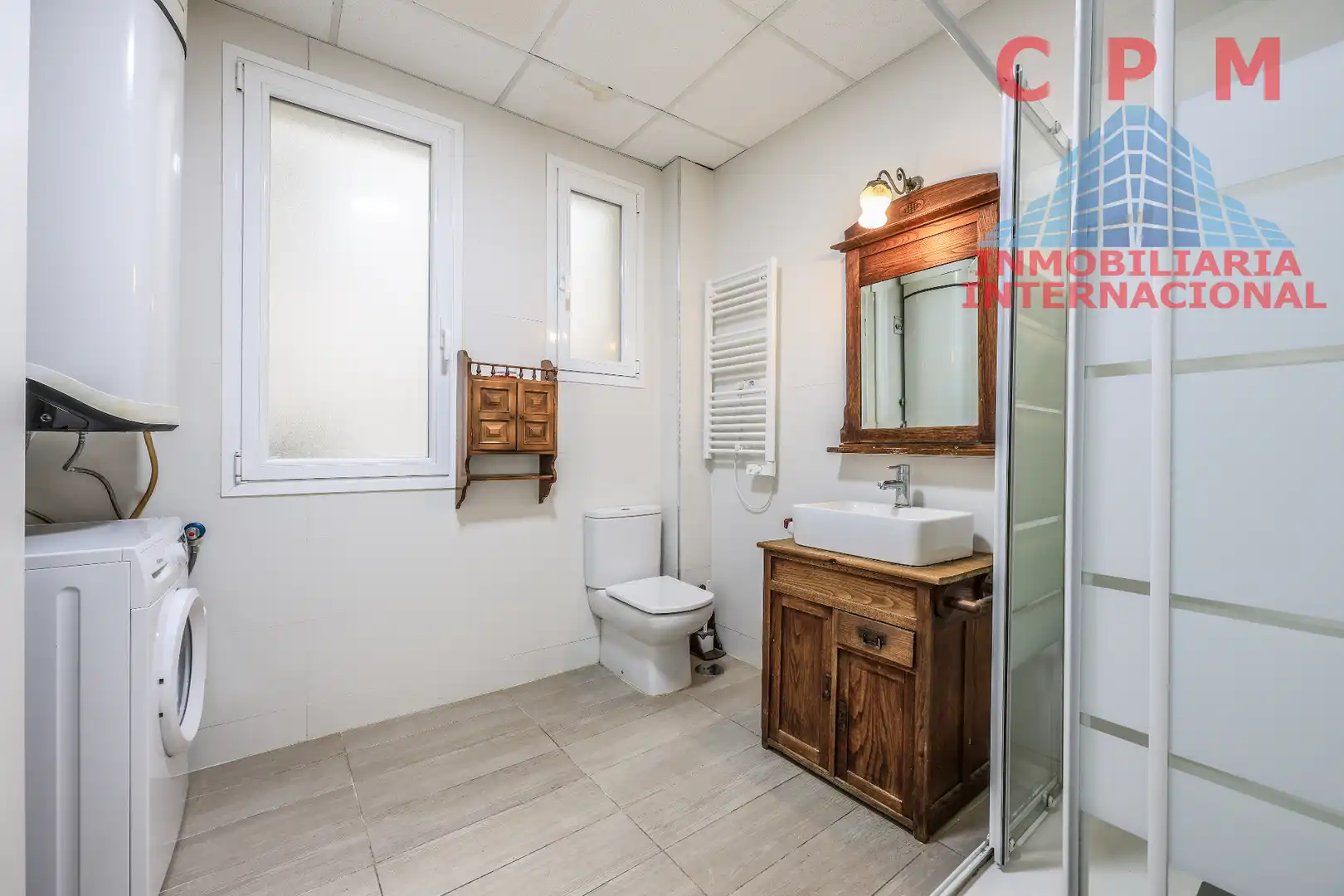 Badezimmer von Wohnung zur Miete in Madrid mit Klimaanlage, Heizung und Parkett