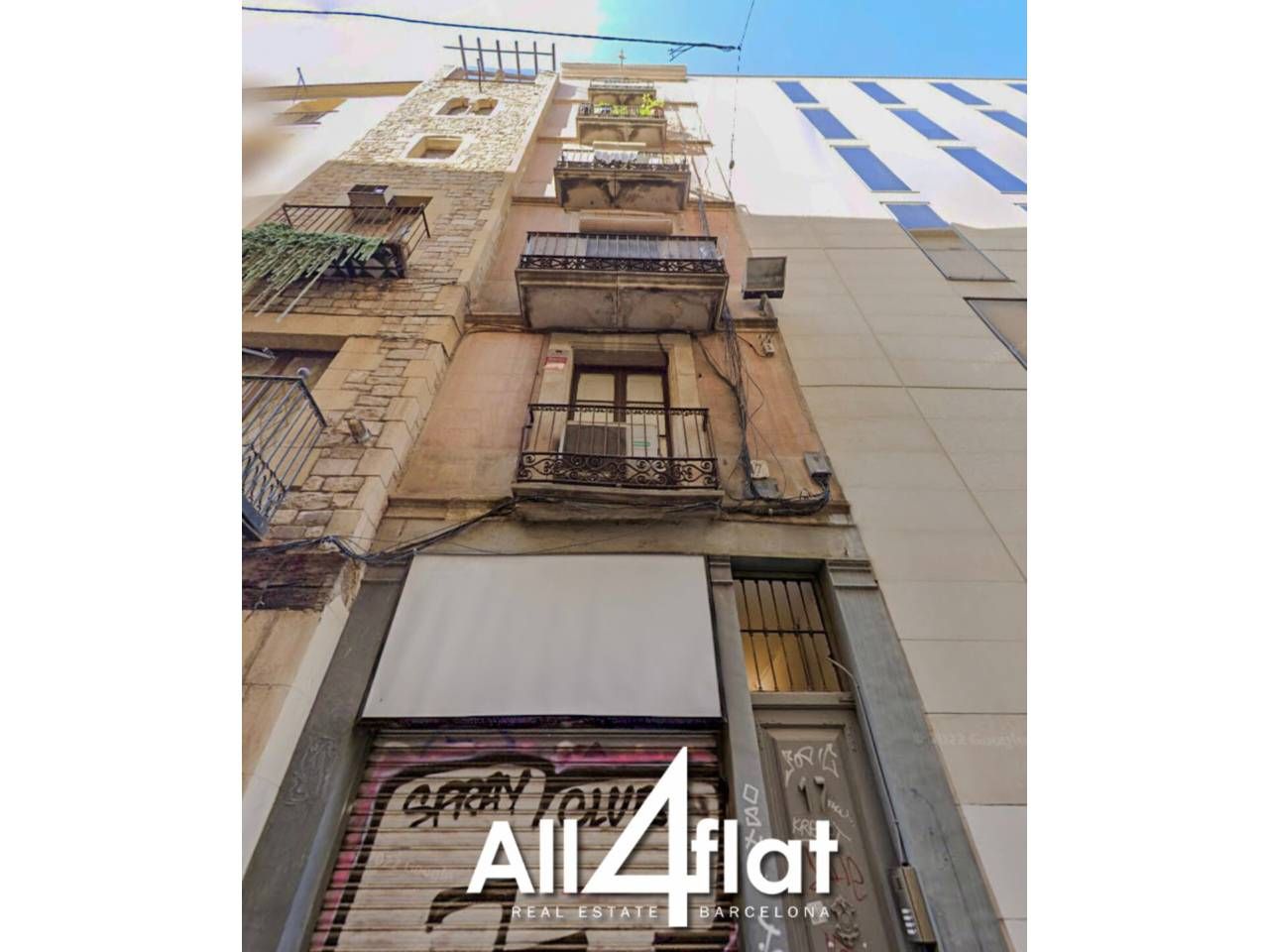 Exterior view of Building for sale in  Barcelona Capital
