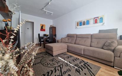 Sala d'estar de Pis en venda en Cardedeu amb Aire condicionat i Balcó