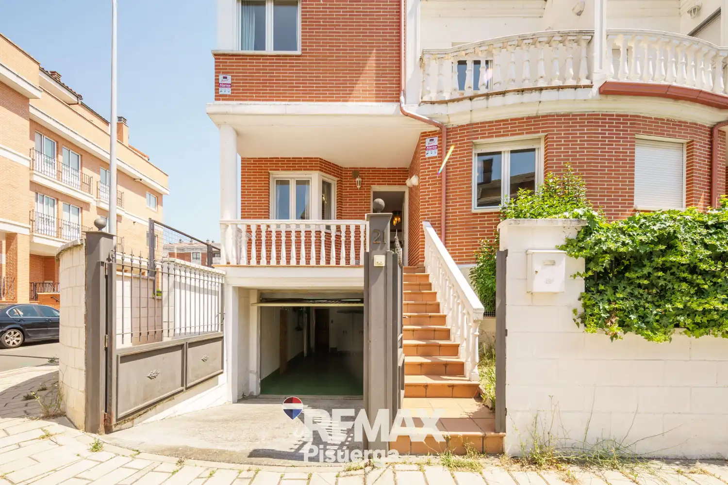 Vista exterior de Casa o xalet en venda en Valladolid amb Aire condicionat, Calefacció i Terrassa