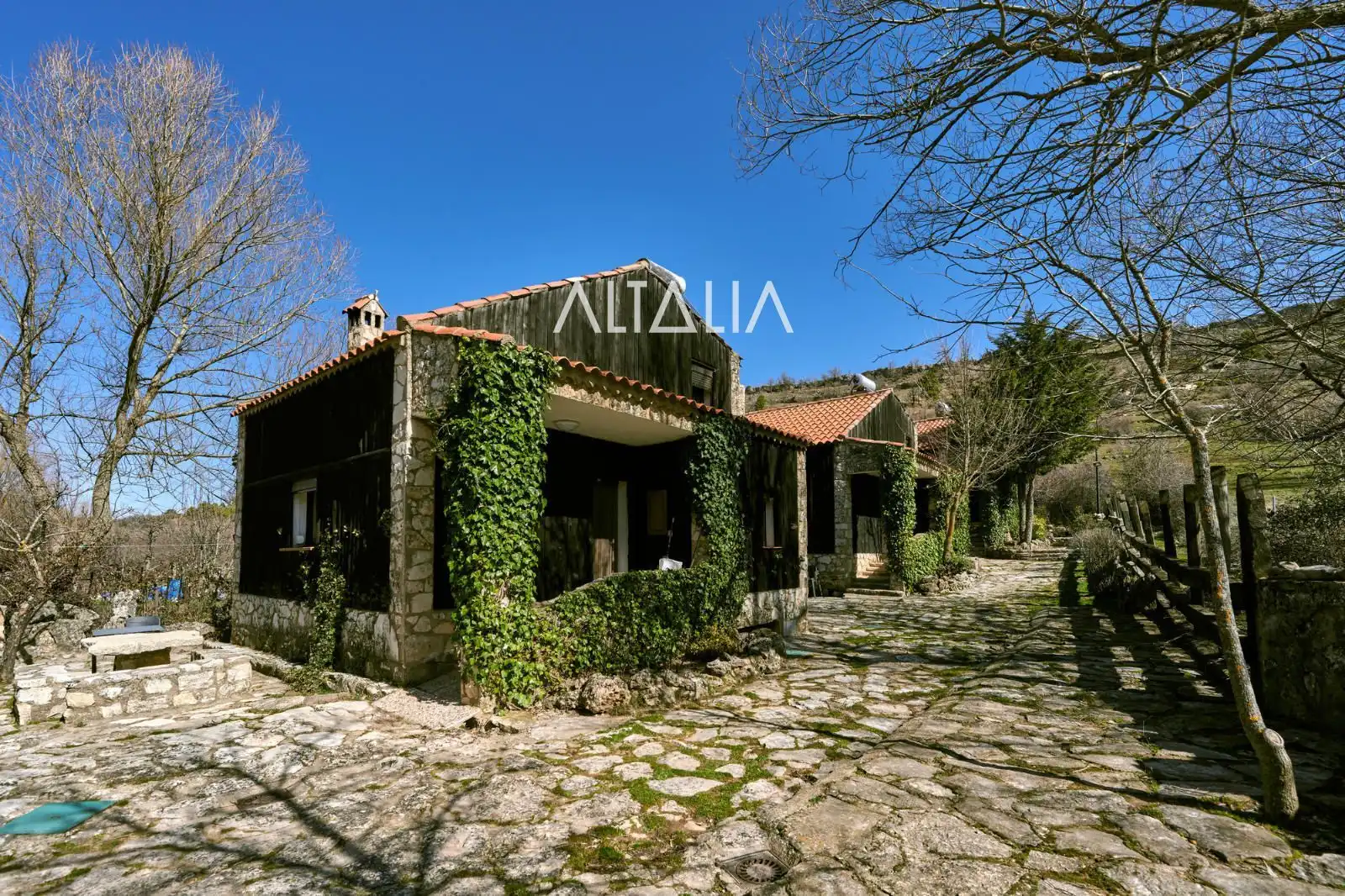 Buildings for sale in Las Majadas  