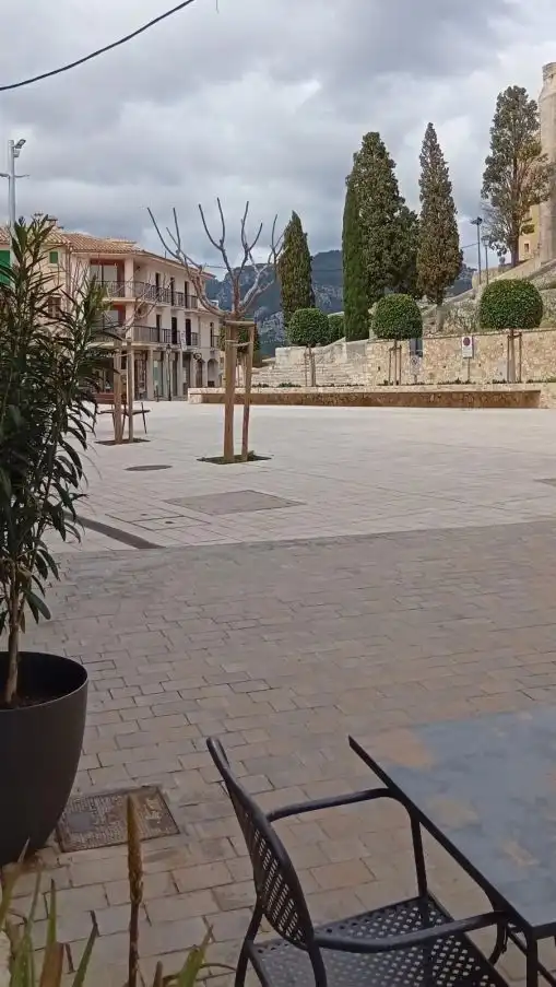 Vista exterior de Local en venda en Selva amb Terrassa