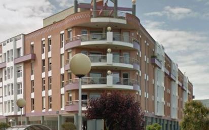 Exterior view of Flat for sale in Castro-Urdiales  with Swimming Pool