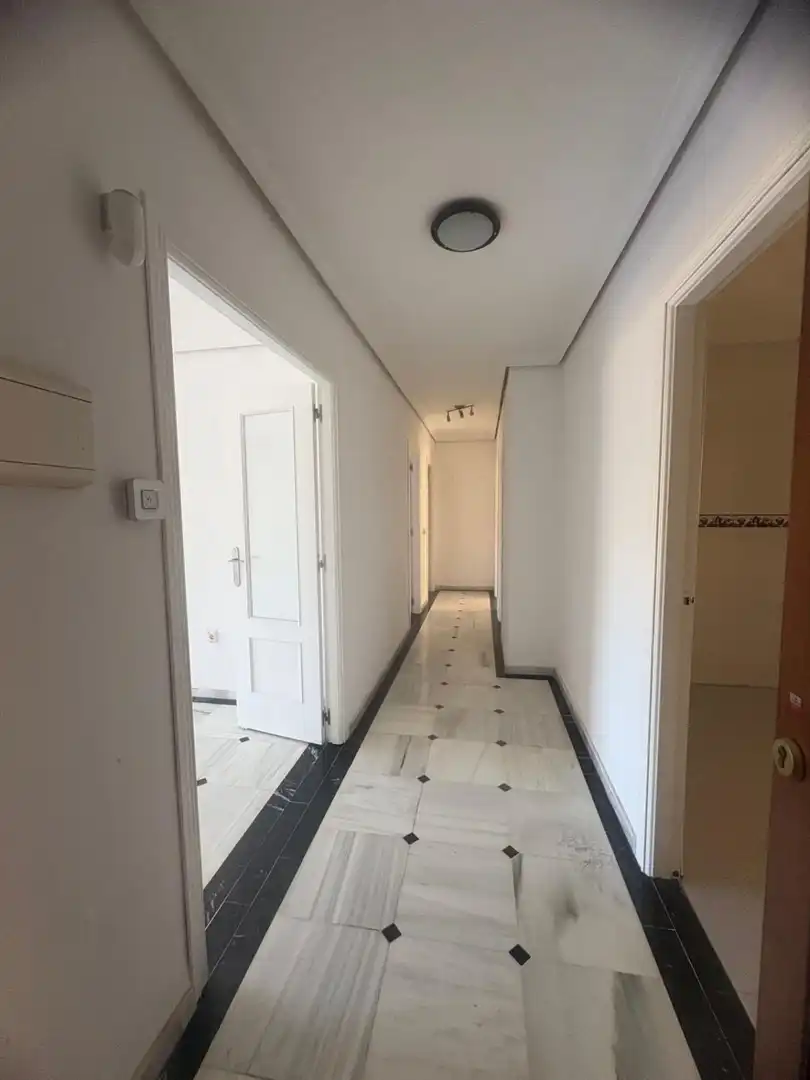 Piso en venta en Torremolinos con Calefacción, Terraza y Trastero