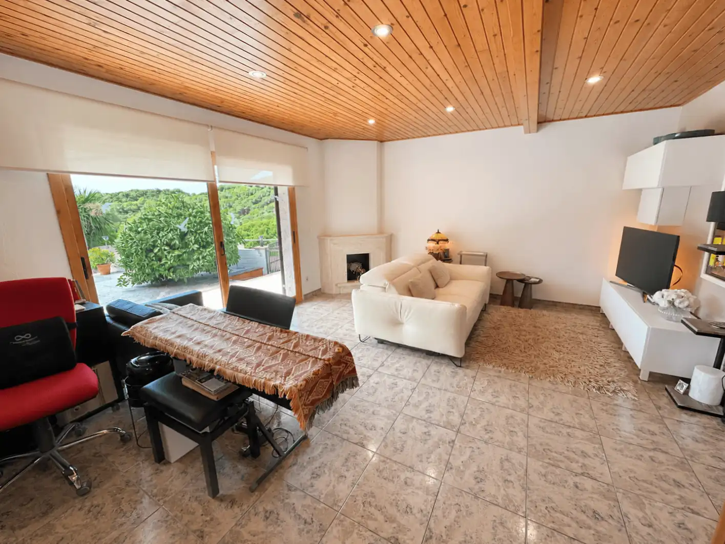 Sala de estar de Casa o chalet en venta en Sant Cebrià de Vallalta con Aire acondicionado, Calefacción y Jardín privado