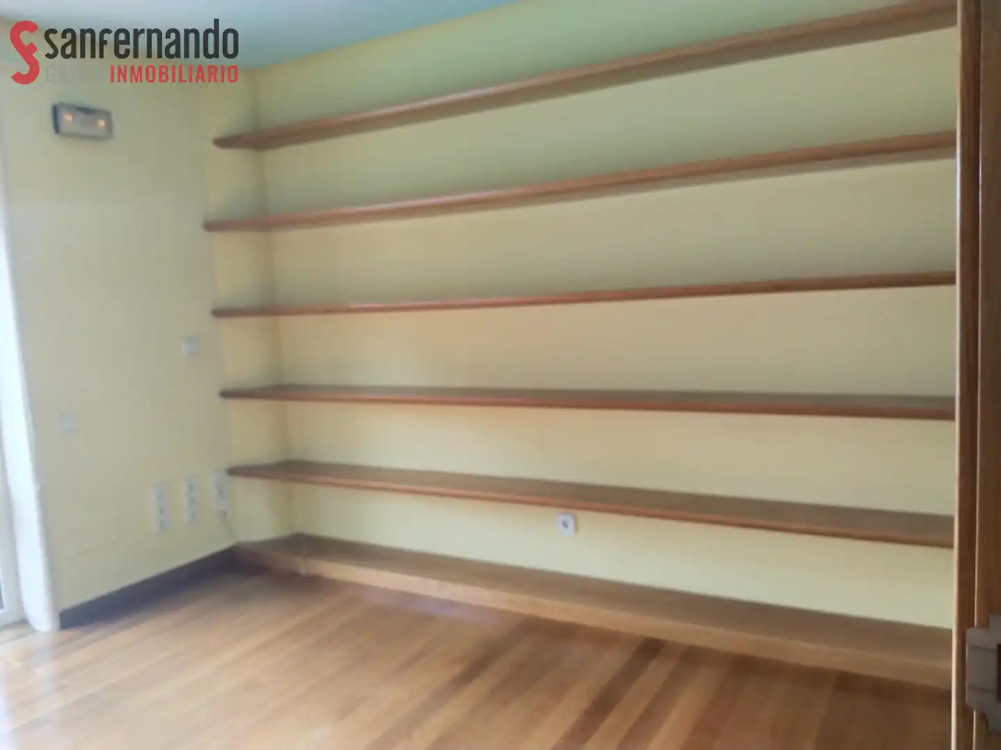Büro zur Miete in Torrelavega  mit Klimaanlage und Heizung