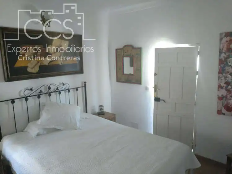 Habitación de Finca rústica en venta en Alcalá de Guadaira con Piscina y Amueblado