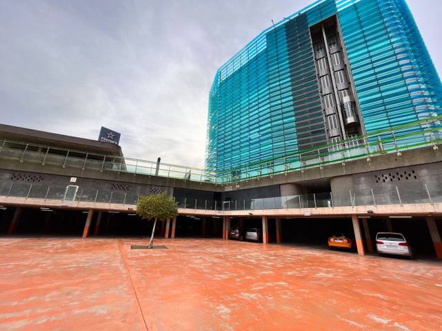 Local comercial en Alquiler en Avenida del Rocío, 16 en Puente Tocinos