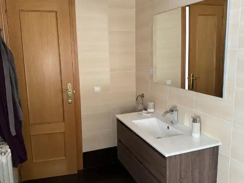 Baño de Piso en venta en Torralba de Calatrava con Aire acondicionado, Trastero y Amueblado