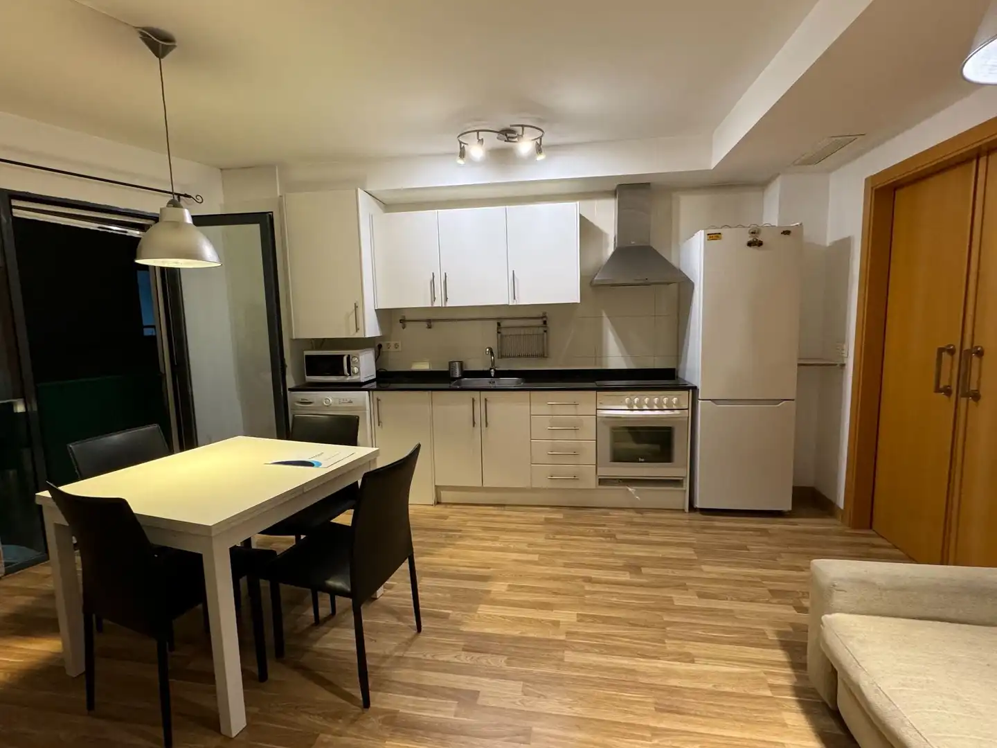 Cocina de Piso de alquiler en Valencia con Calefacción y Amueblado