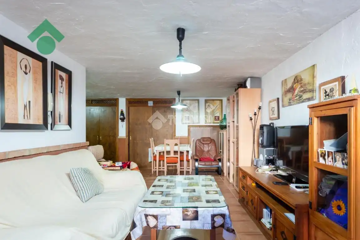 Sala de estar de Casa adosada en venta en Nerja con Aire acondicionado y Balcón