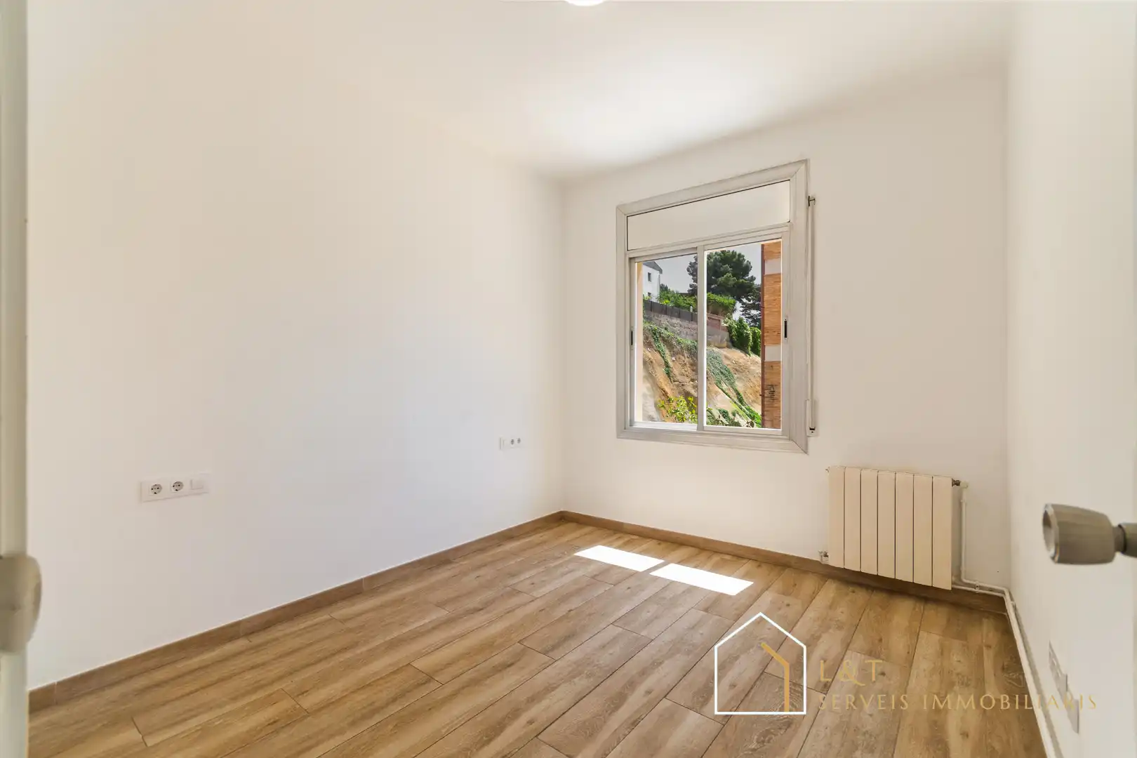 Habitación de Piso en venta en Barcelona con Calefacción, Horno y Balcón