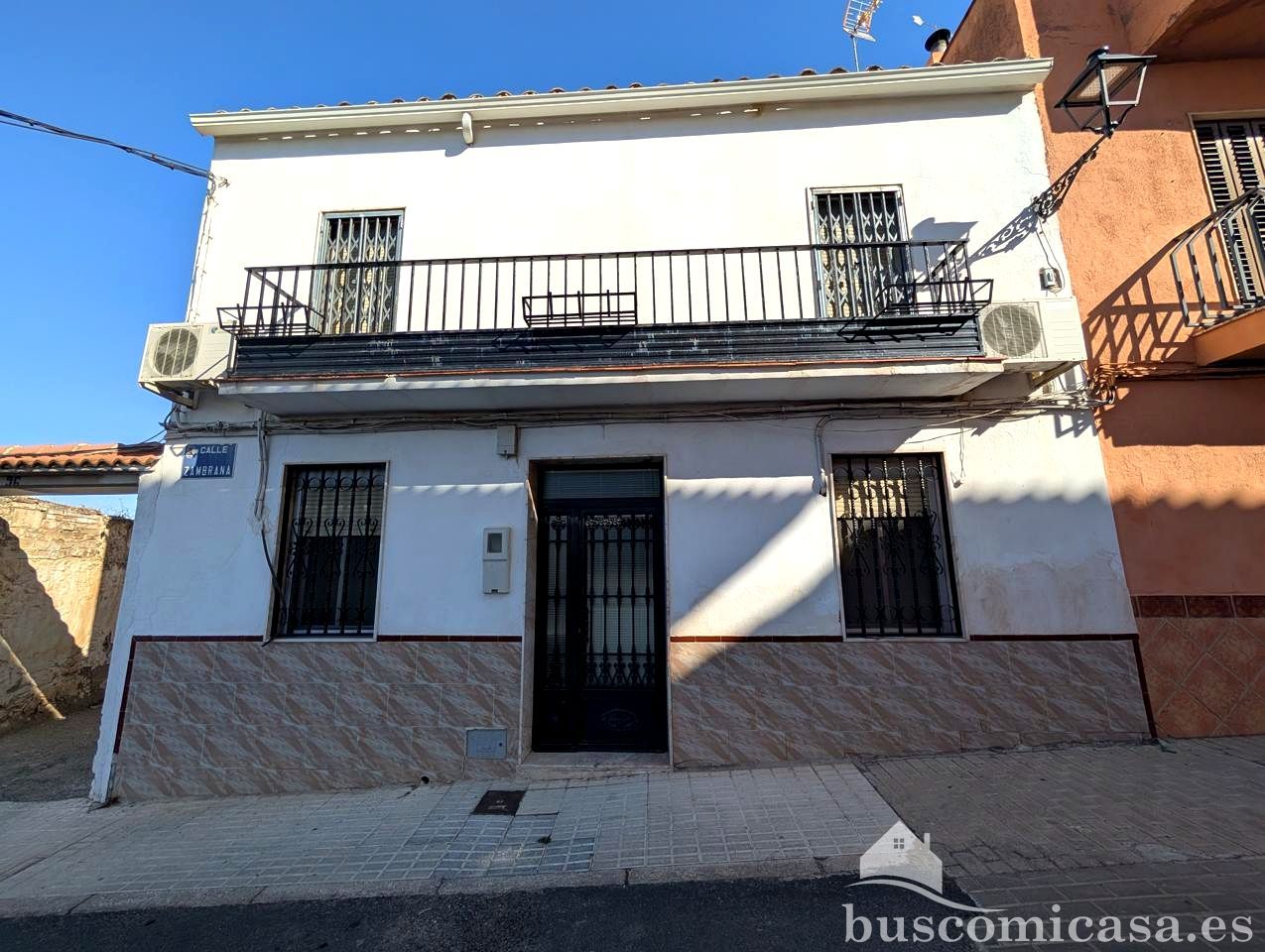 Exterior view of House or chalet for sale in Linares  with Balcony