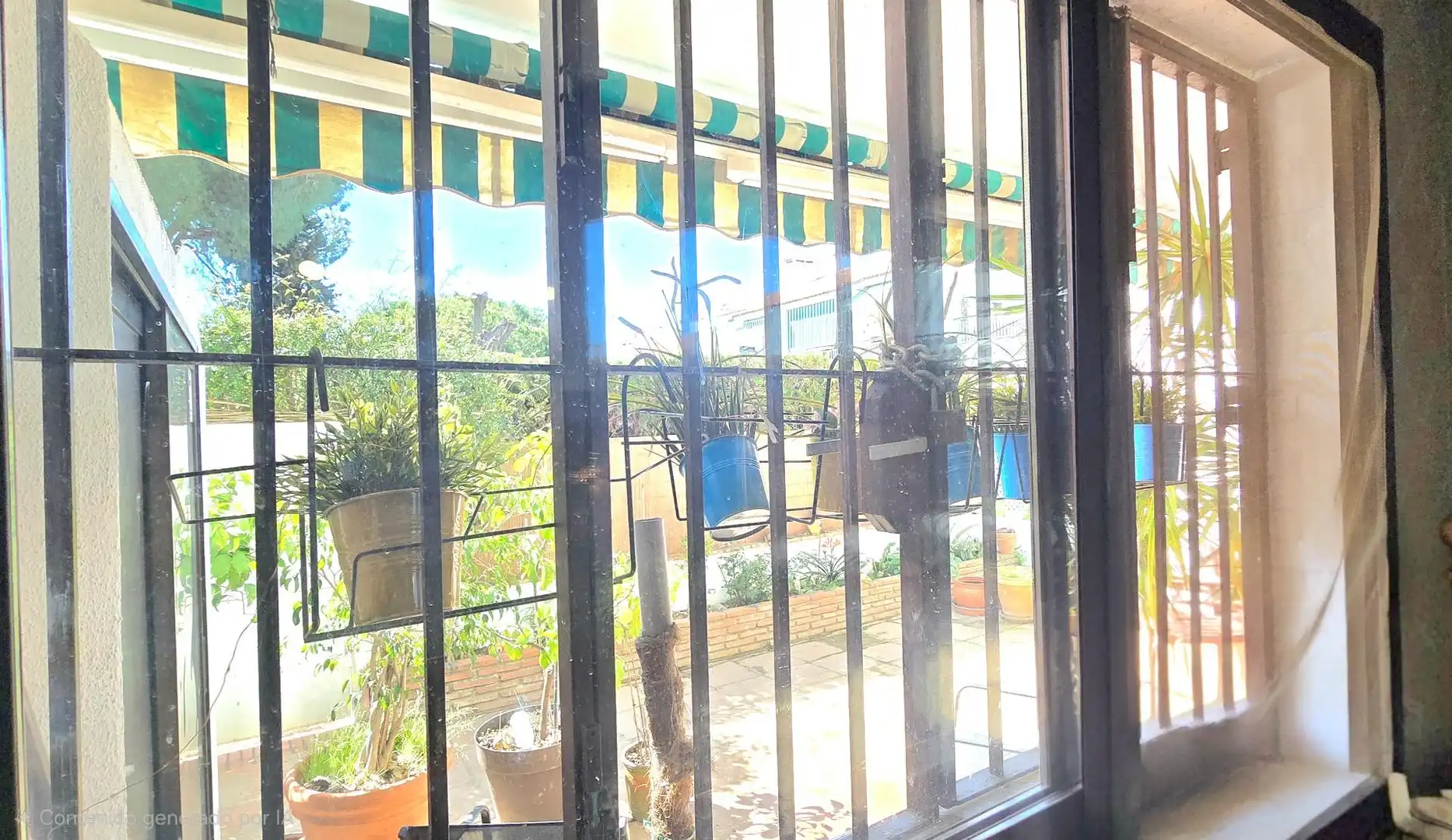Vista exterior de Planta baixa en venda en Marbella amb Aire condicionat, Jardí privat i Terrassa