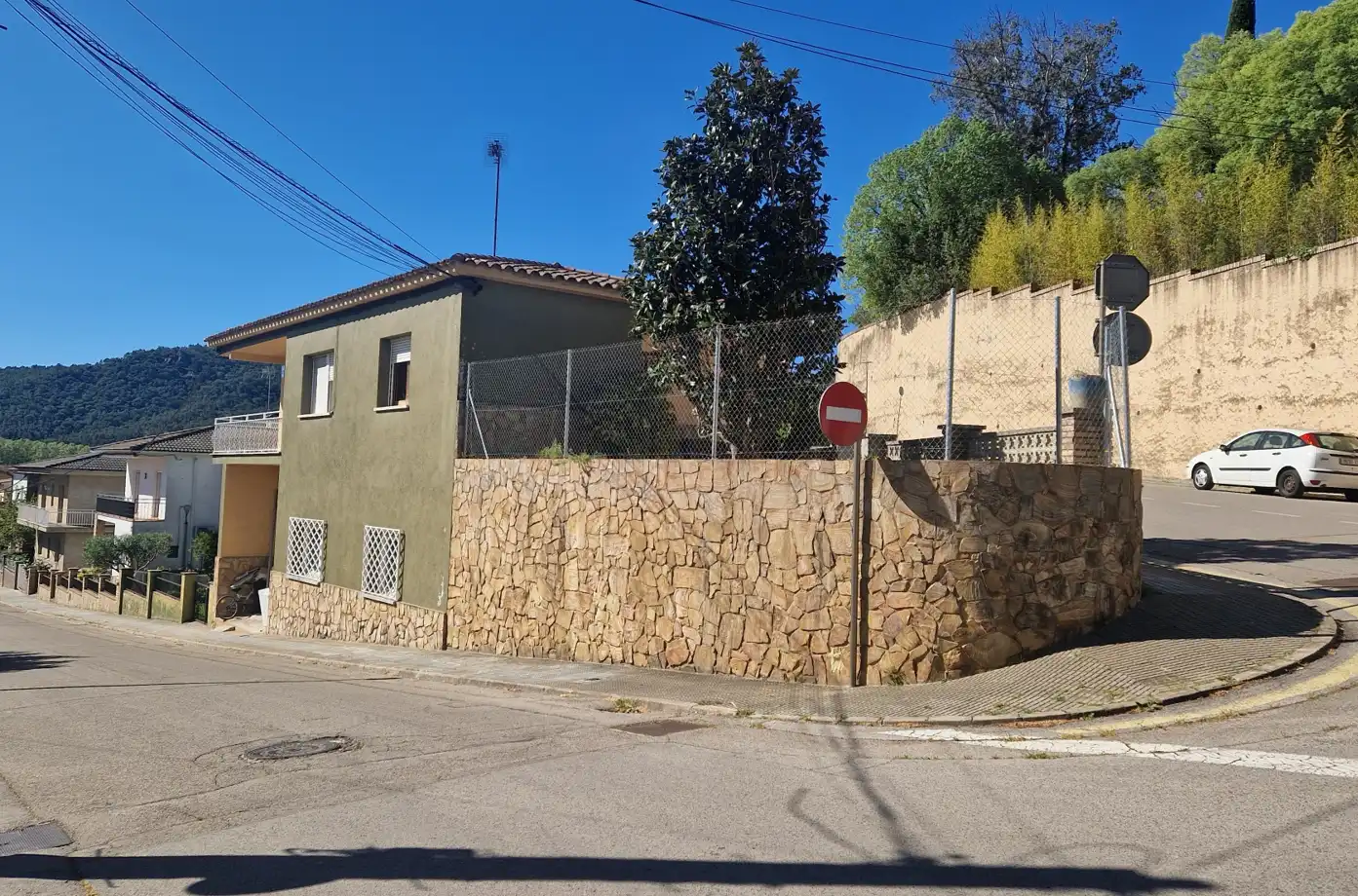 Detached house with terrace for sale in Carrer Vaixell Esmeralda, imagen 3