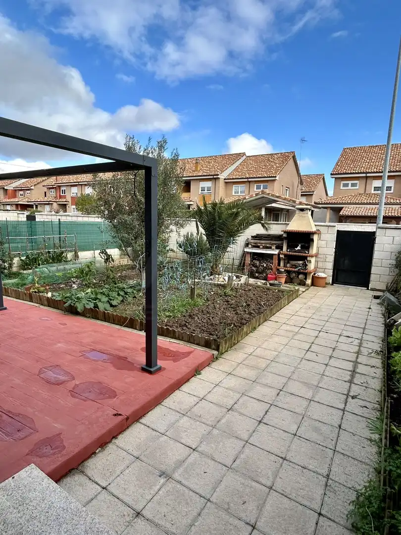 Habitatge amb piscina en venda a Valverde de la Virgen, imagen 6