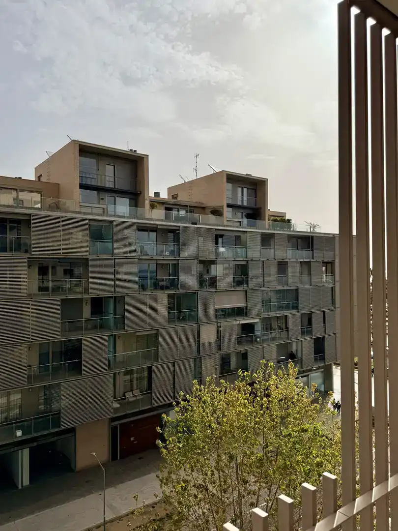 Vista exterior de Pis de lloguer en Mataró amb Aire condicionat, Parquet i Piscina