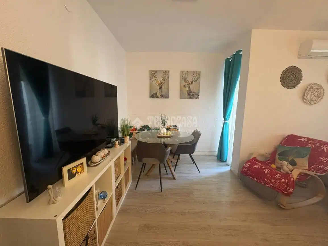 Sala d'estar de Pis en venda en Jaén amb Balcó