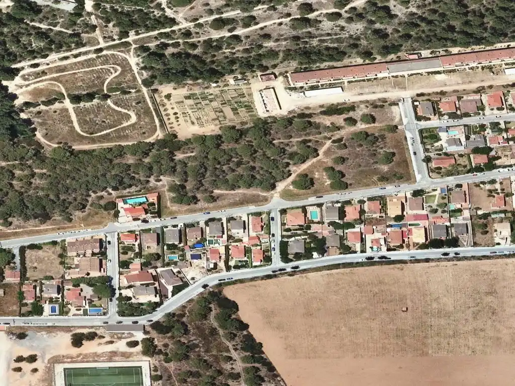 Terreno residencial en venta en 16 Terrenos en Via R5, Els Colls, Santa Oliva, Tar, imagen 2