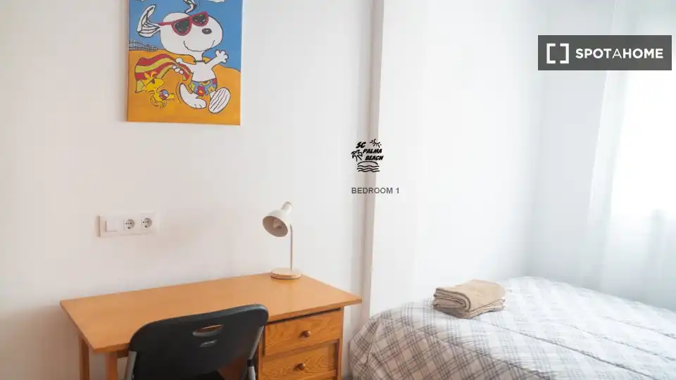Bedroom of Flat for rent in  Palma de Mallorca  with Air Conditioner, Heating and Furnished