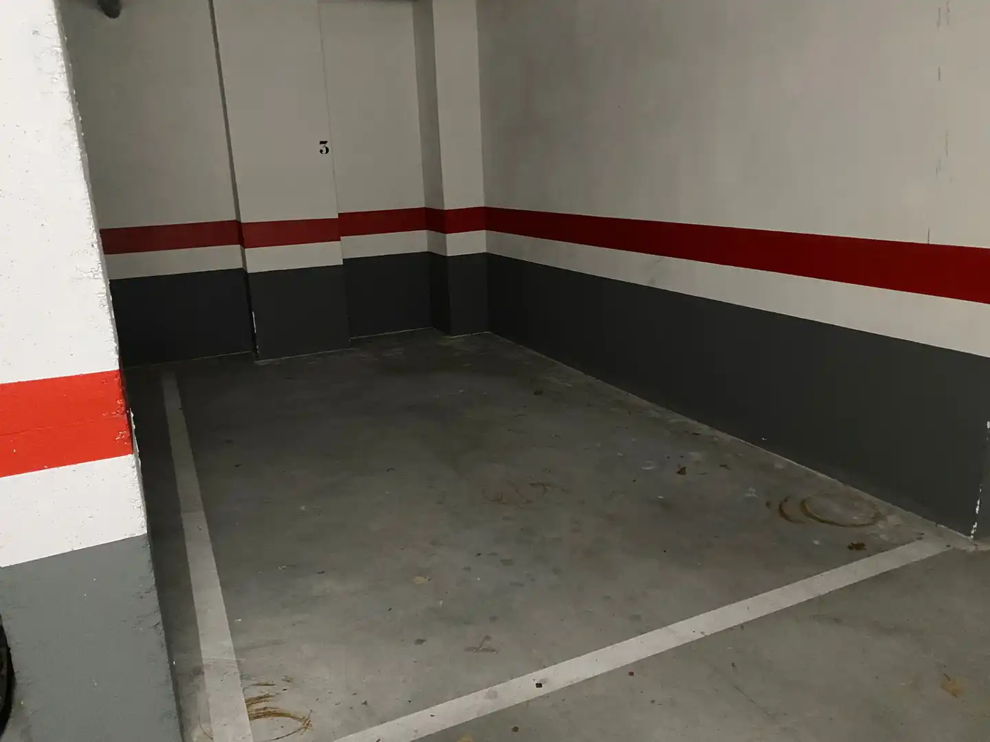 Parkplatz von Wohnung zum Verkauf in Burgos mit Heizung, Parkett und Terrasse