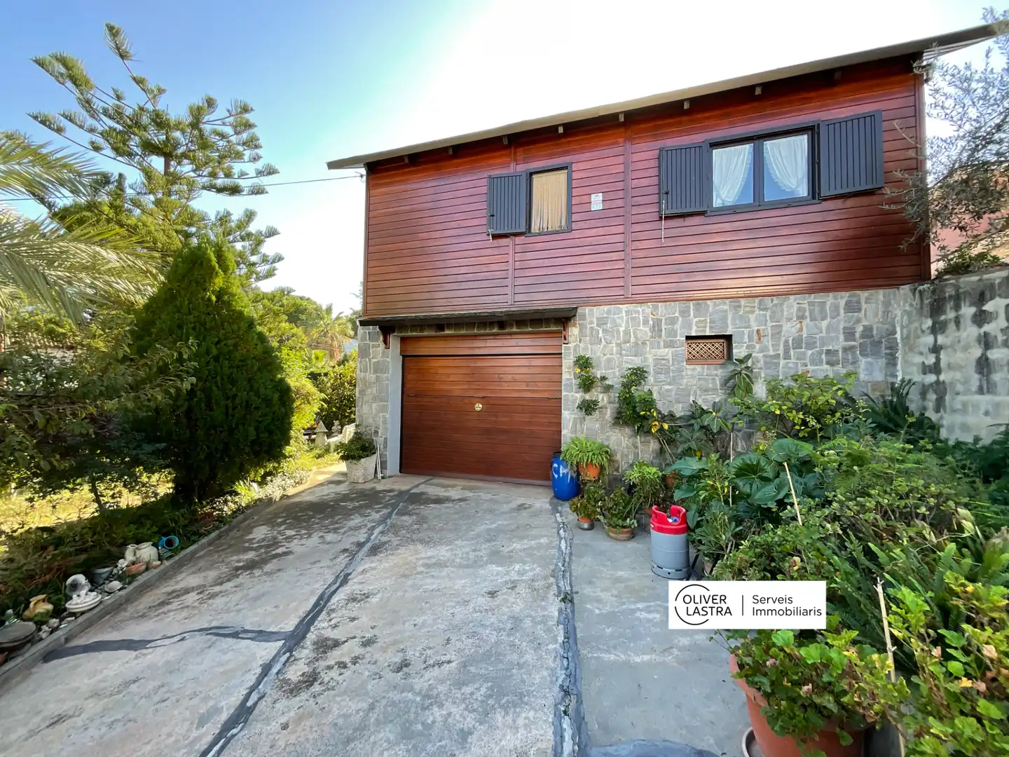 Vista exterior de Casa o chalet en venta en Sant Andreu de la Barca con Aire acondicionado, Calefacción y Jardín privado