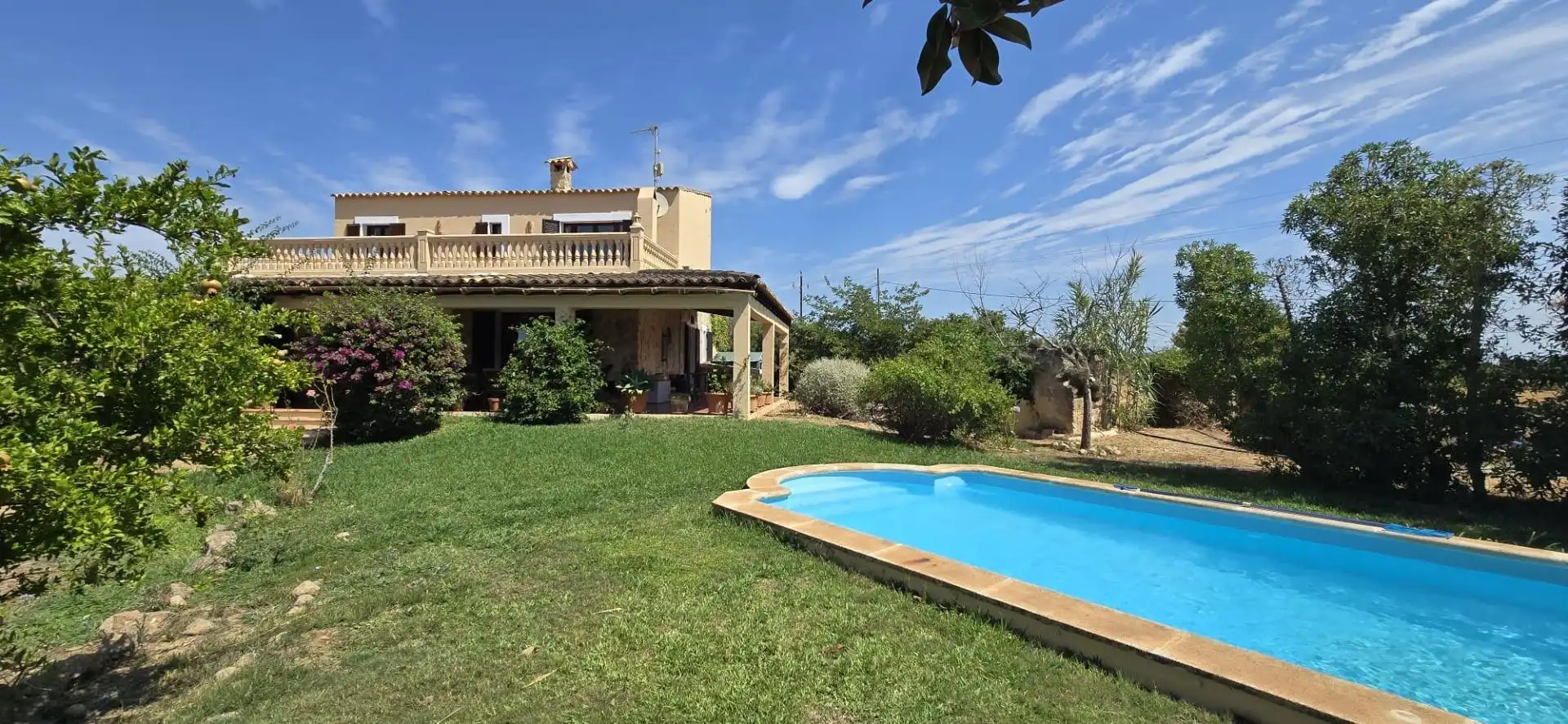 Casa rústica amb piscina en venda a Lloseta