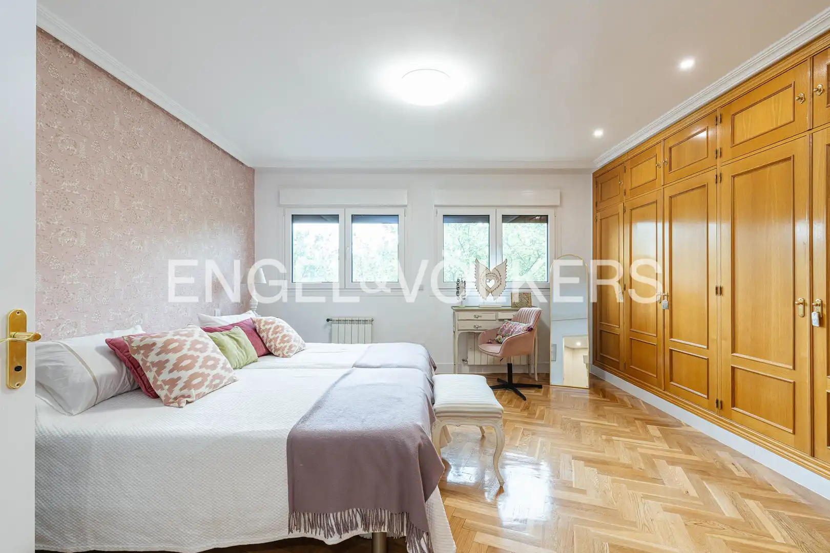 Habitación de Ático en venta en Majadahonda con Aire acondicionado, Calefacción y Parquet