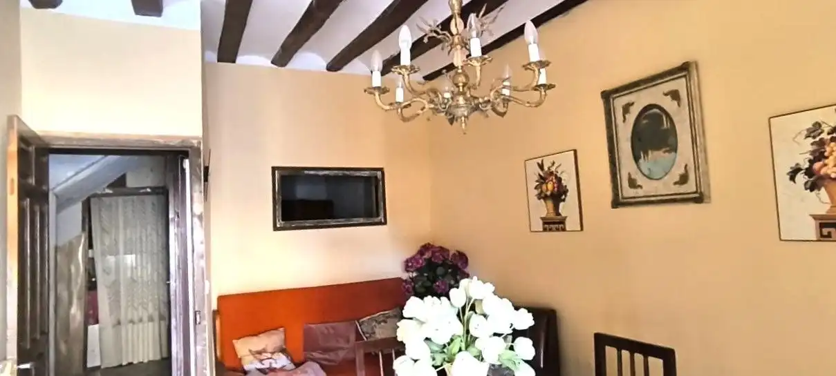 Sala d'estar de Casa o xalet en venda en Elciego amb Calefacció