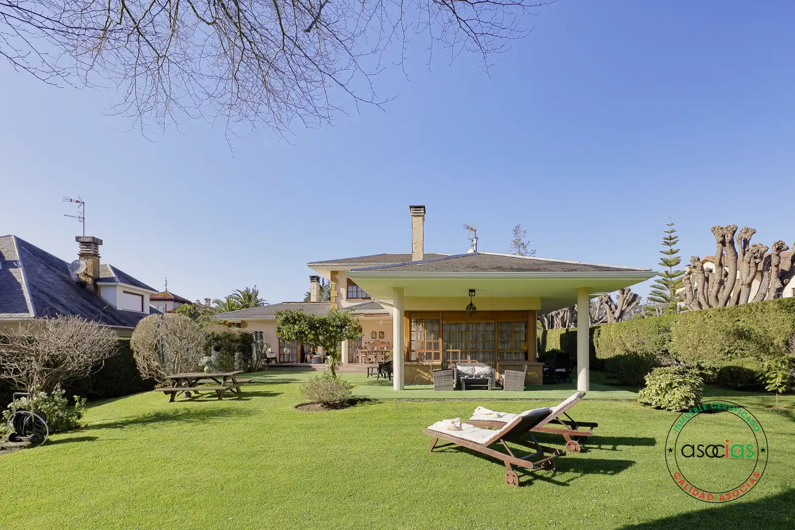 House with garden for sale in Somió - AV PROFESOR PEREZ PIMENTEL 714, imagen 2