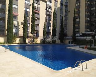 Swimming pool of Flat for sale in  Madrid Capital  with Heating and Community pool