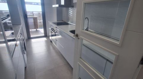 Foto 3 de Piso de alquiler en Calle de César Cort Botí, Valdebebas - Valdefuentes, Madrid Capital